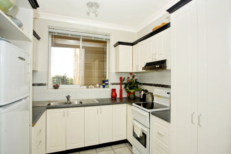 Photo #7: 12/34A Fletcher Street, Tamarama - Sold by Goodyer Real Estate