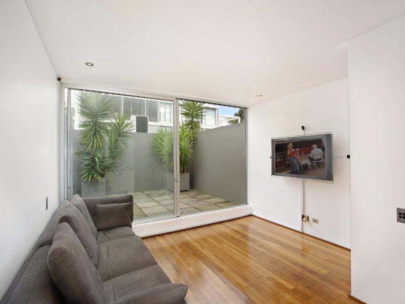 Photo #1: 1/295 Liverpool Street, Darlinghurst - Sold by Goodyer Real Estate