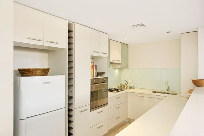 Photo #6: 3/30 Fletcher Street, Tamarama - Sold by Goodyer Real Estate