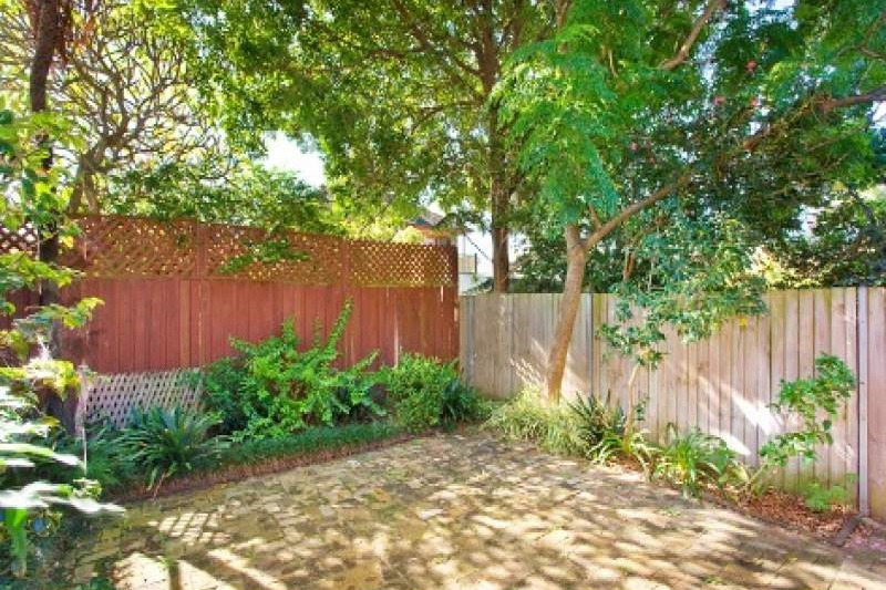 Photo #4: 12 Rickard Avenue, Bondi Beach - Sold by Goodyer Real Estate