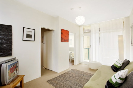 6/24 Sandridge Street, Bondi Beach Sold by Goodyer Real Estate - image 2