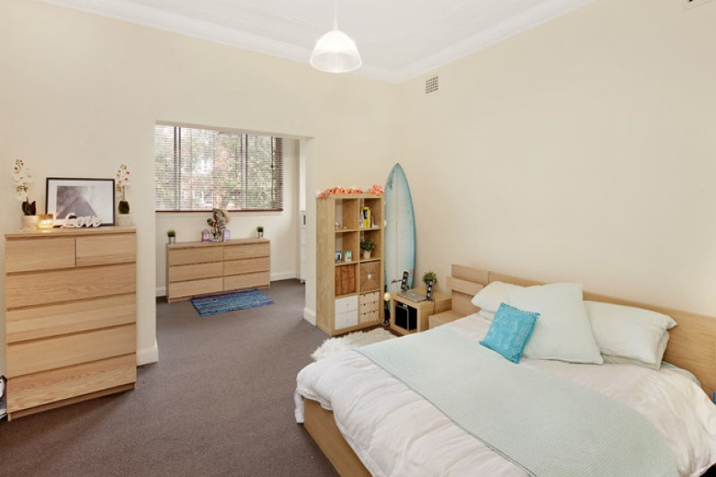 Photo #2: 3/23 Sir Thomas Mitchell Road, Bondi Beach - Sold by Goodyer Real Estate