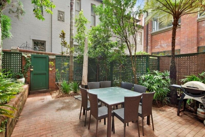 Photo #3: 1/121 Darling Point Road, Darling Point - Sold by Goodyer Real Estate