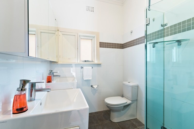 Photo #6: 2 Lugar Brae Avenue, Bronte - Sold by Goodyer Real Estate