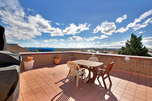 11/246-250  Maroubra Road, Maroubra Sold by Goodyer Real Estate - image 2