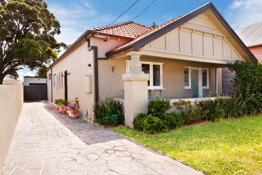 61  Maloney Street, Mascot Sold by Goodyer Real Estate - image 1