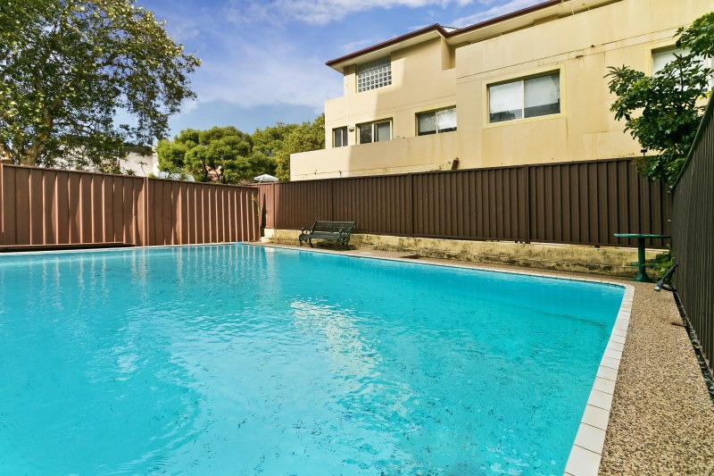Photo #4: 3/19-25 Flood Street, Bondi - Sold by Goodyer Real Estate