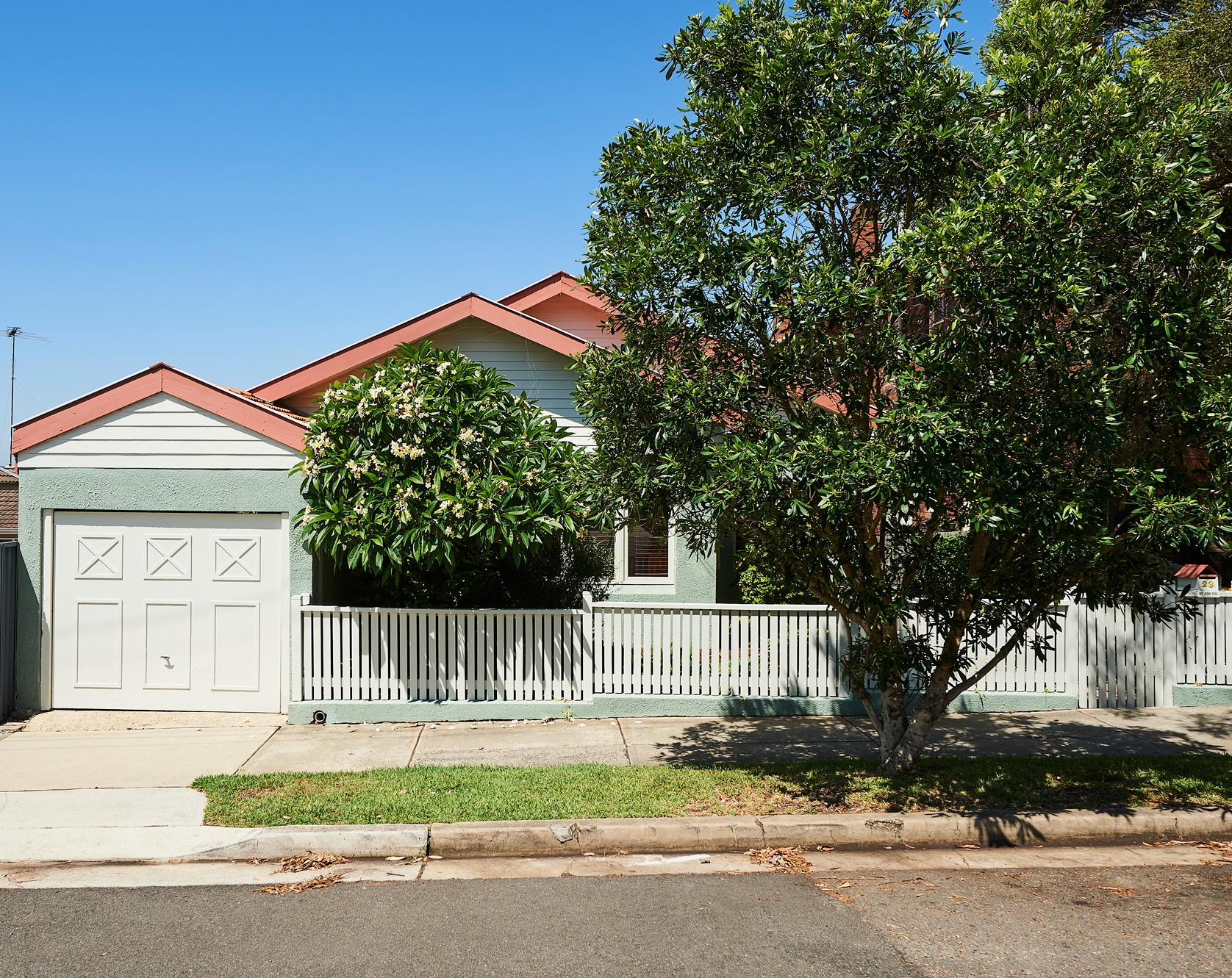 Photo #8: 28 Rae Street, Randwick - Sold by Goodyer Real Estate