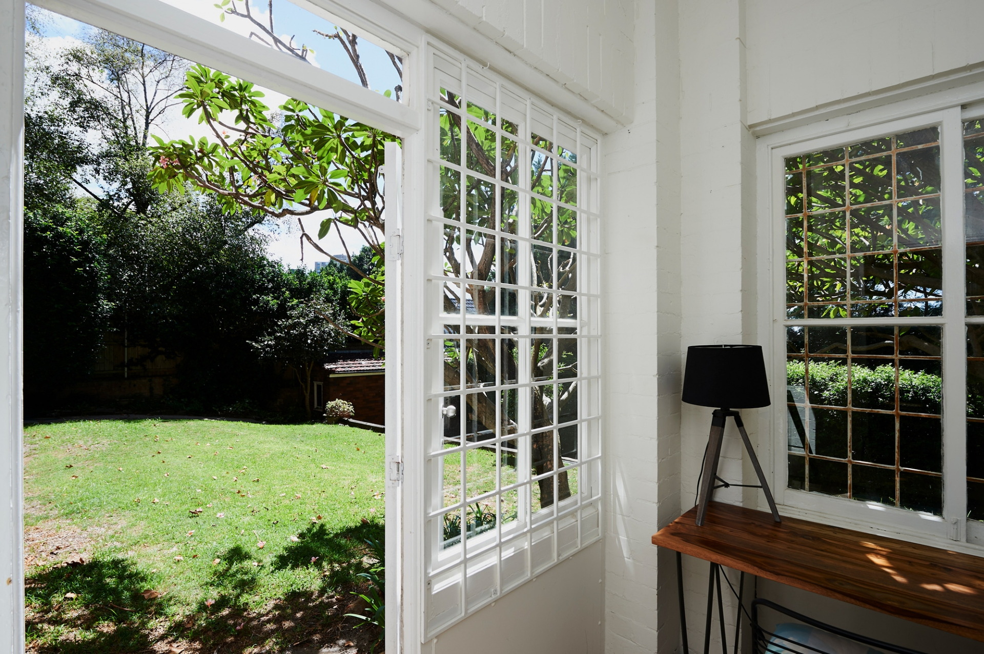 2/281a Edgecliff Road, Woollahra Sold by Goodyer Real Estate - image 1