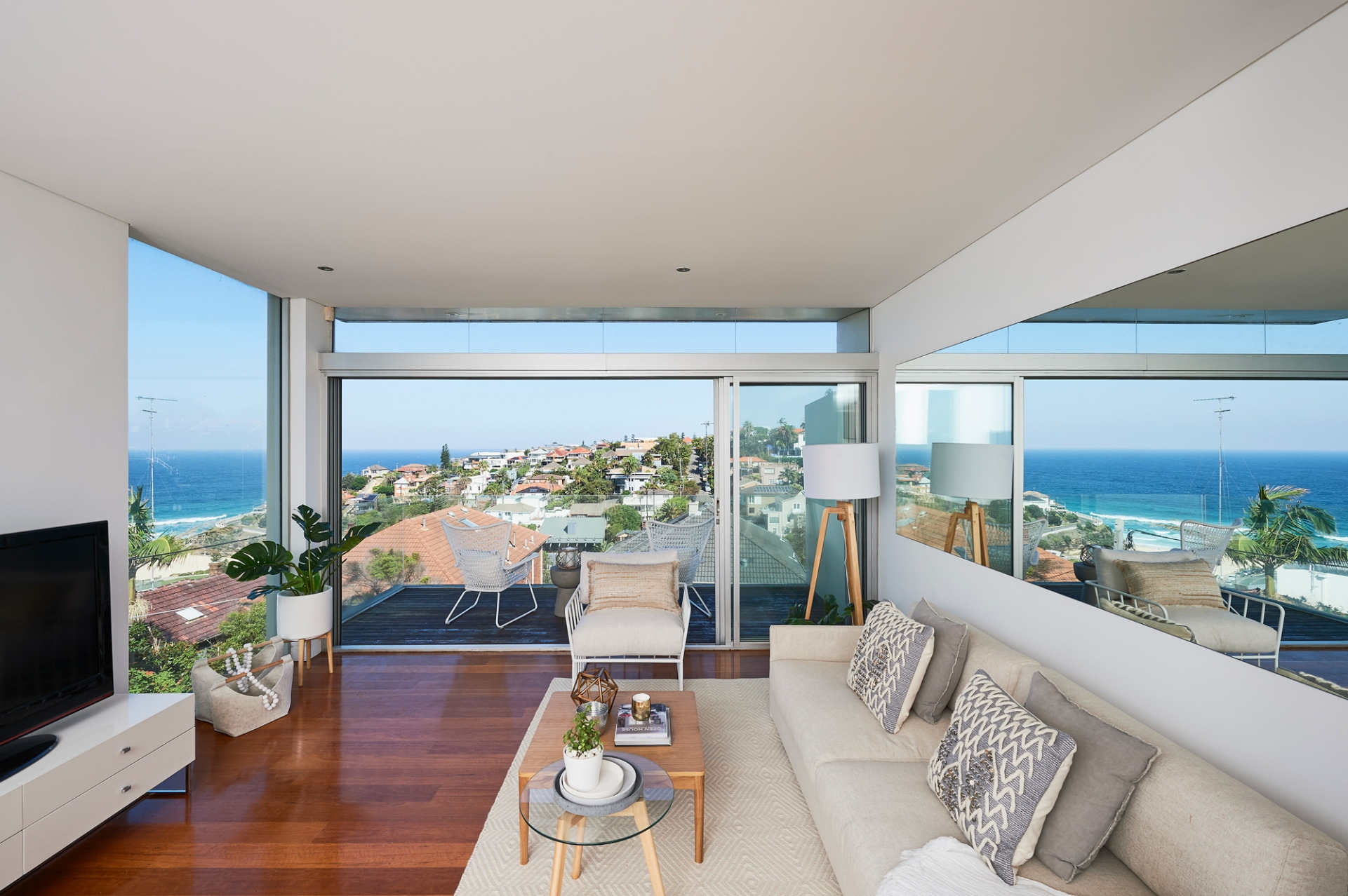 Photo #2: 19 Wonderland Avenue, Tamarama - Sold by Goodyer Real Estate