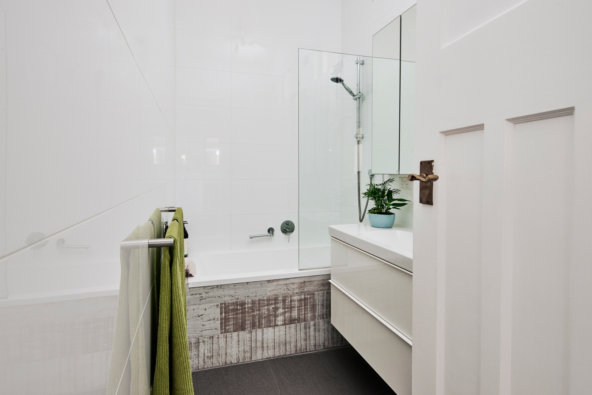 Photo #9: 13/26 Simpson Street, Bondi Beach - Sold by Goodyer Real Estate