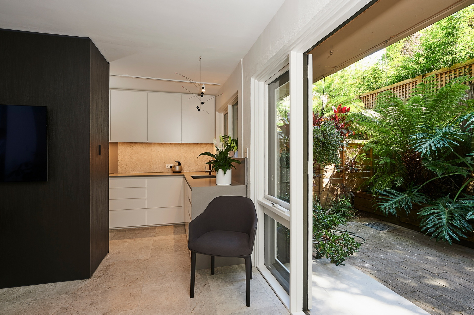 Surry Hills Leased by Goodyer Real Estate - image 1