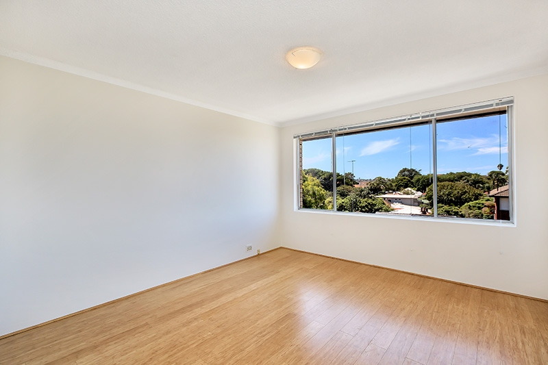 Photo #5: Bondi Beach - Leased by Goodyer Real Estate