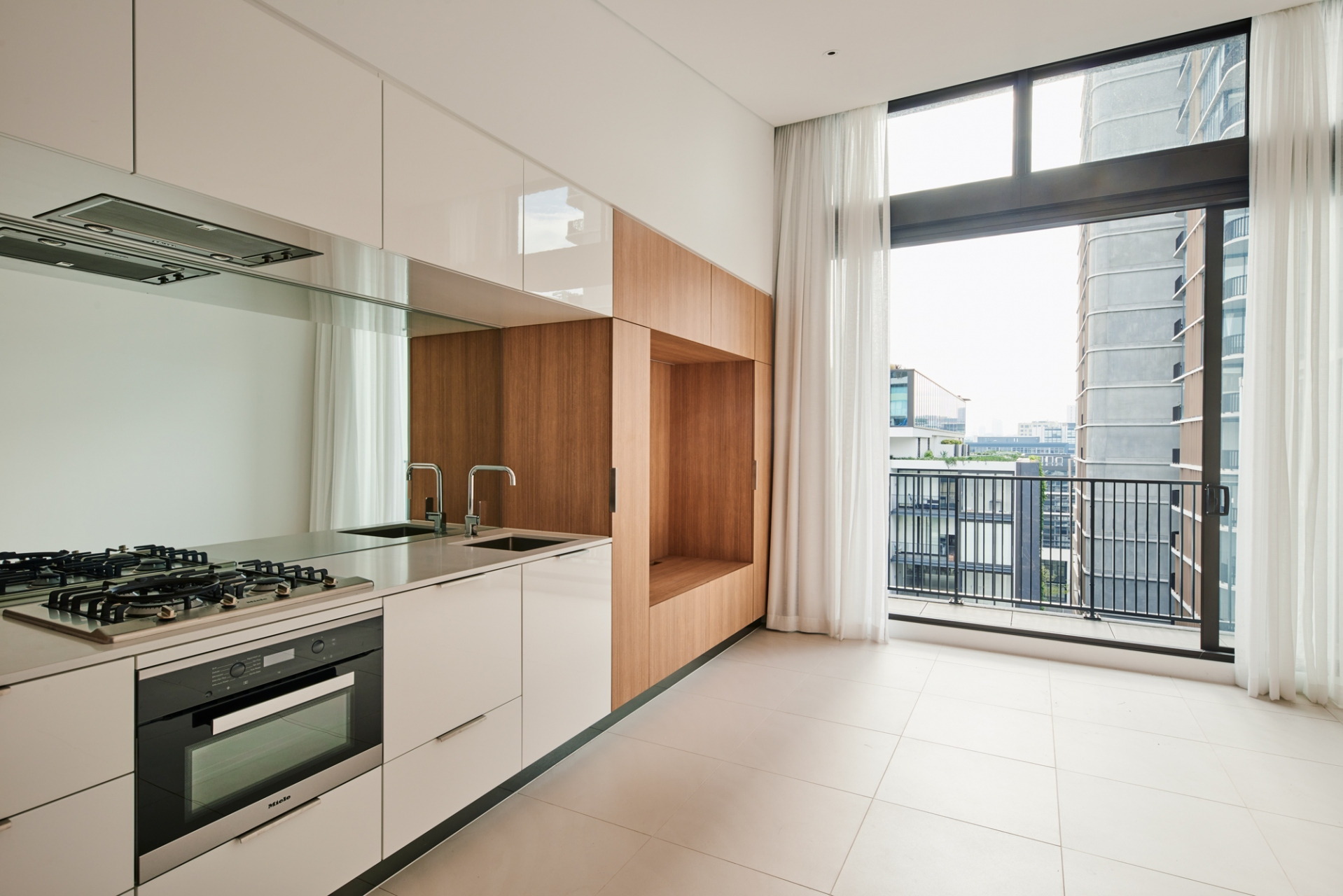 Photo #2: Waterloo - Leased by Goodyer Real Estate