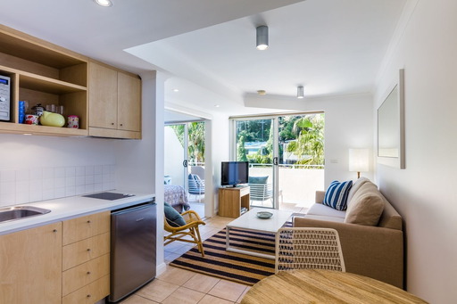 11/39 Iluka Road, Palm Beach Sold by Goodyer Real Estate - image 1