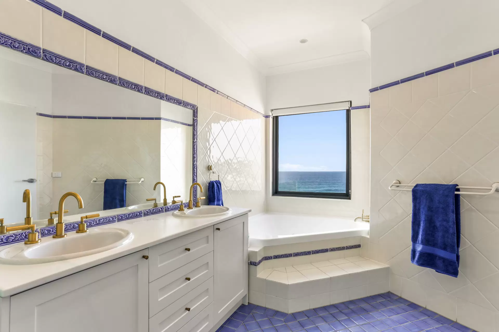 Photo #8: Bronte - Leased by Goodyer Real Estate