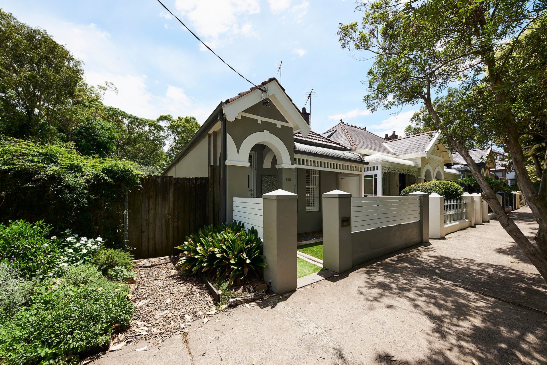 Photo #1: Edgecliff - Leased by Goodyer Real Estate