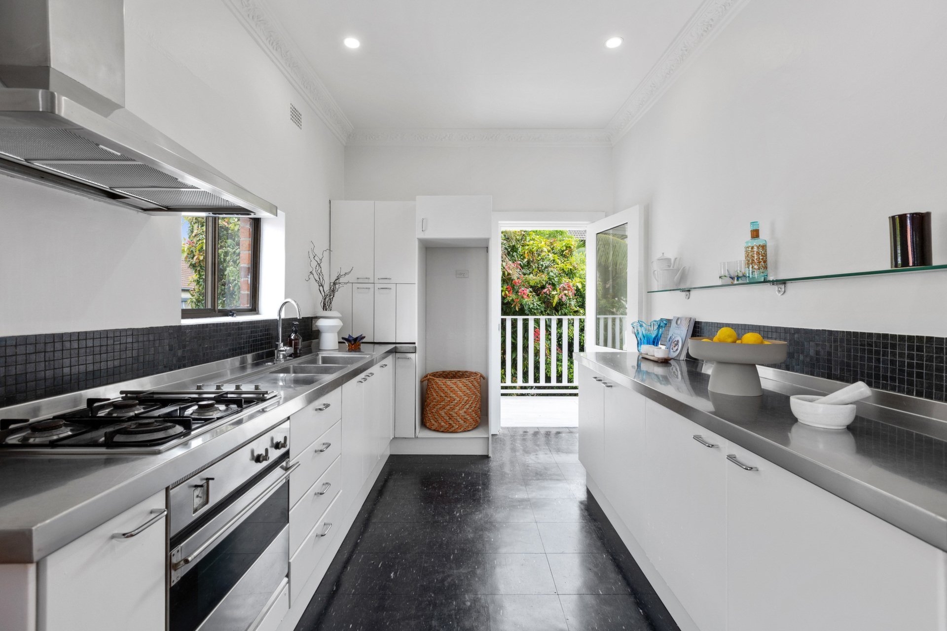 Photo #11: Bondi Beach - Leased by Goodyer Real Estate